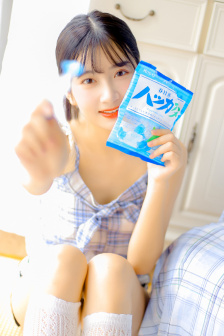 高三班主任被曝强吻女学生